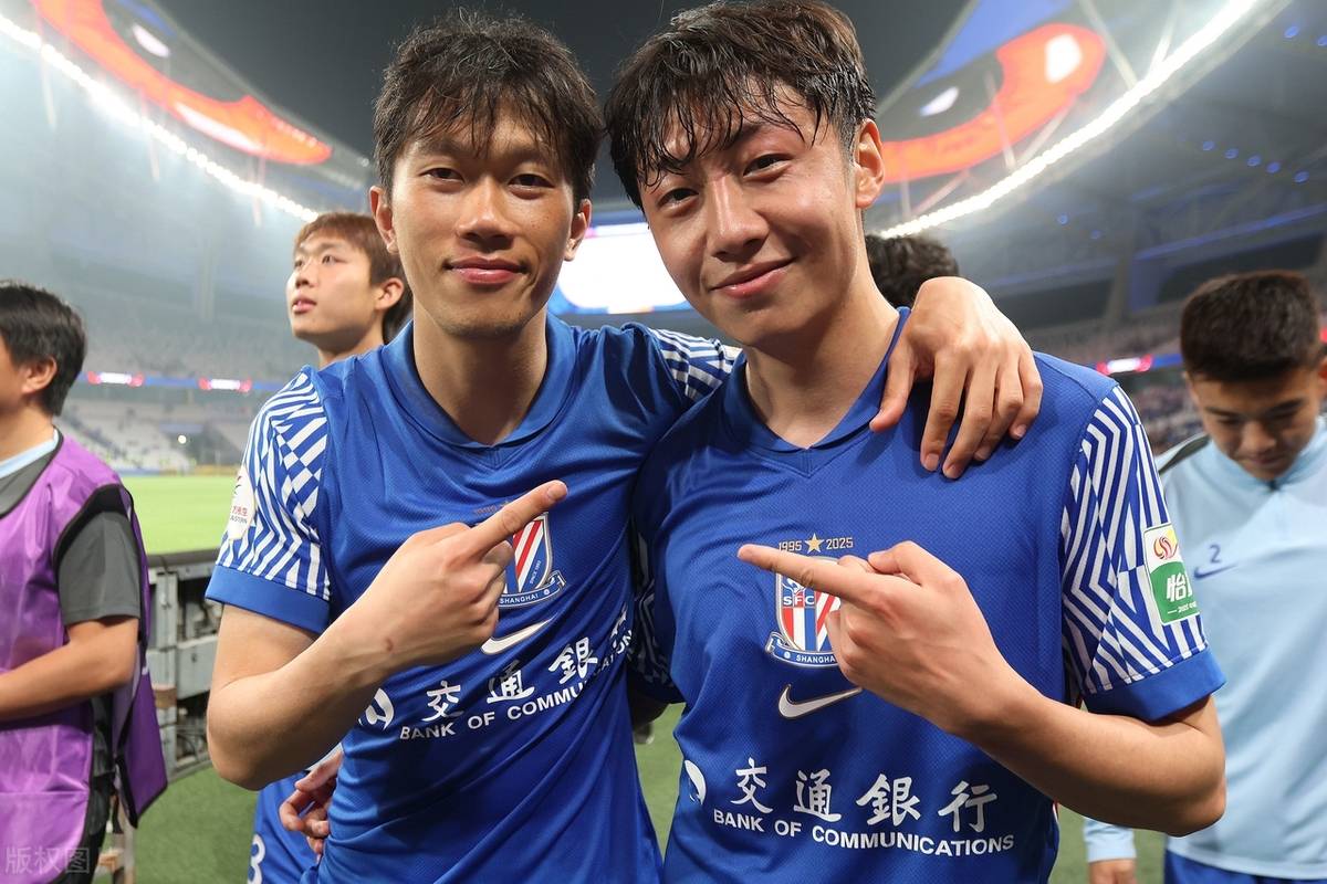 包含里程碑夜!上海申花主帅复盘,欧超杯转会期刷纪录,态度坚定,资深球员宣示担当的词条 包含里程碑夜!上海申花主帅复盘,欧超杯转会期刷纪录,态度坚定,资深球员宣示担当的词条