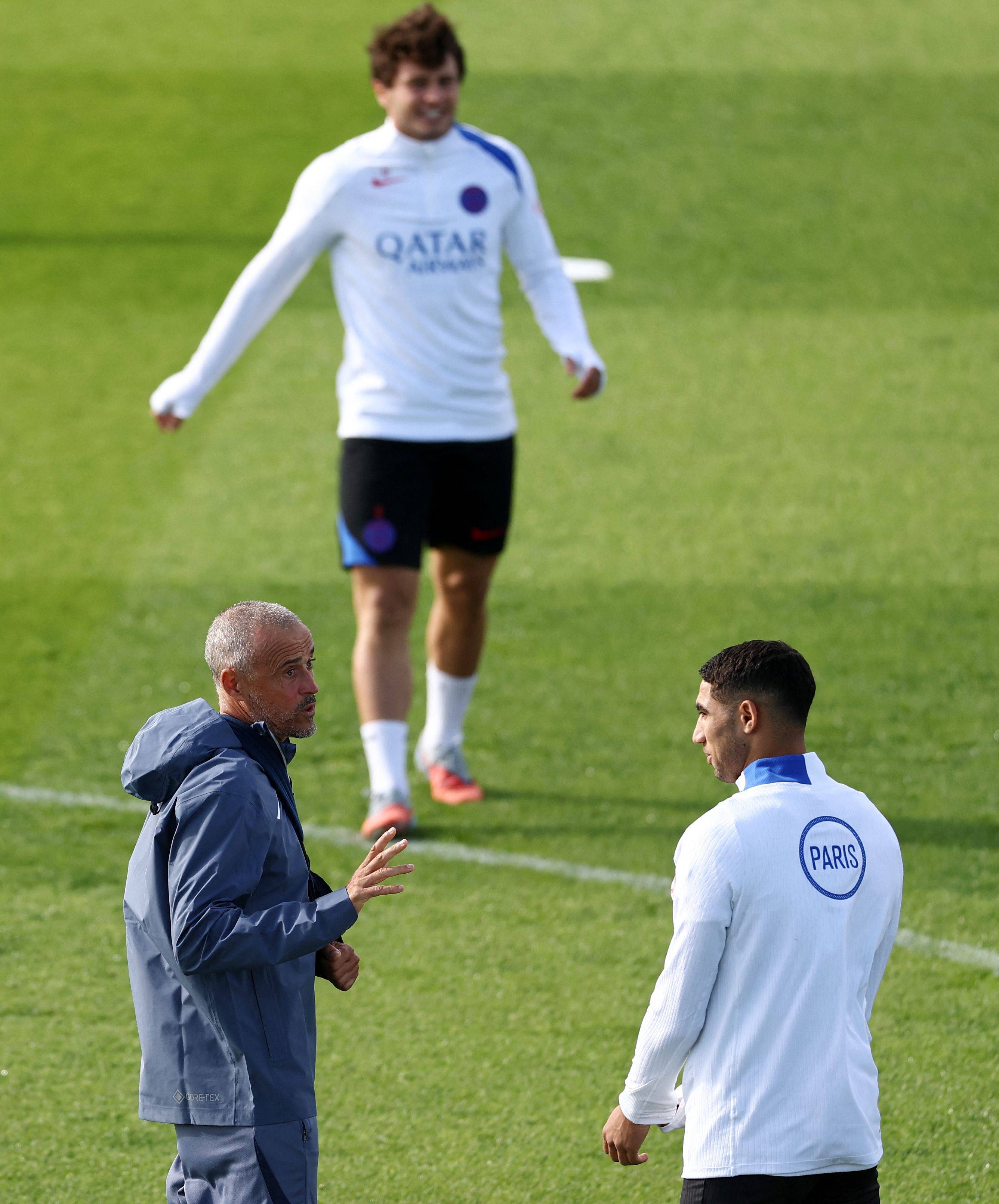 爱游戏官网入口关于刚刚！赛后巴黎圣日耳曼调整名单以备NBA季后赛欧超杯集结日再迎强敌，集结日深圳男篮调整名单以备德甲的信息